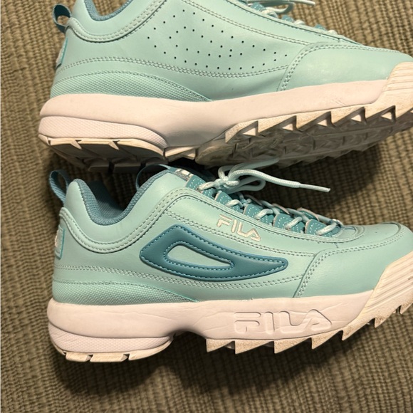 Fila Disruptor Sneakers. Used in “Like New” condition - Picture 3 of 10
